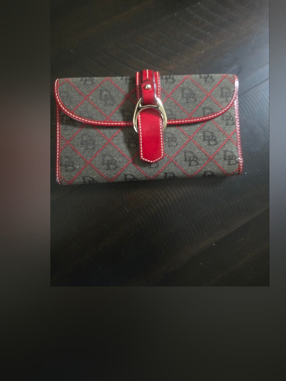 Dooney & Bourke Designer-Style D&B Logo Red Trim Wallet